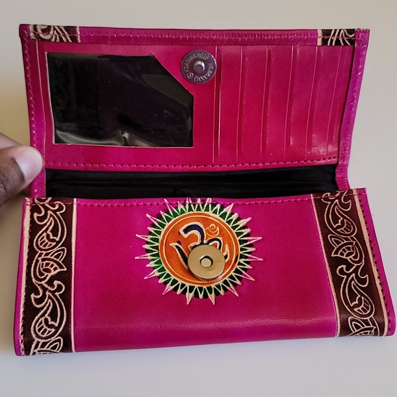 NWT Leather Designed Wallet, Small - Picture 3 of 6